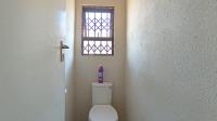 Bathroom 1 - 5 square meters of property in Klerksoord