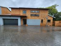 3 Bedroom 3 Bathroom House for Sale for sale in Brackenhurst