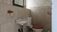 Guest Toilet - 2 square meters of property in Kloofendal