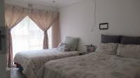 Bed Room 1 - 13 square meters of property in Kloofendal