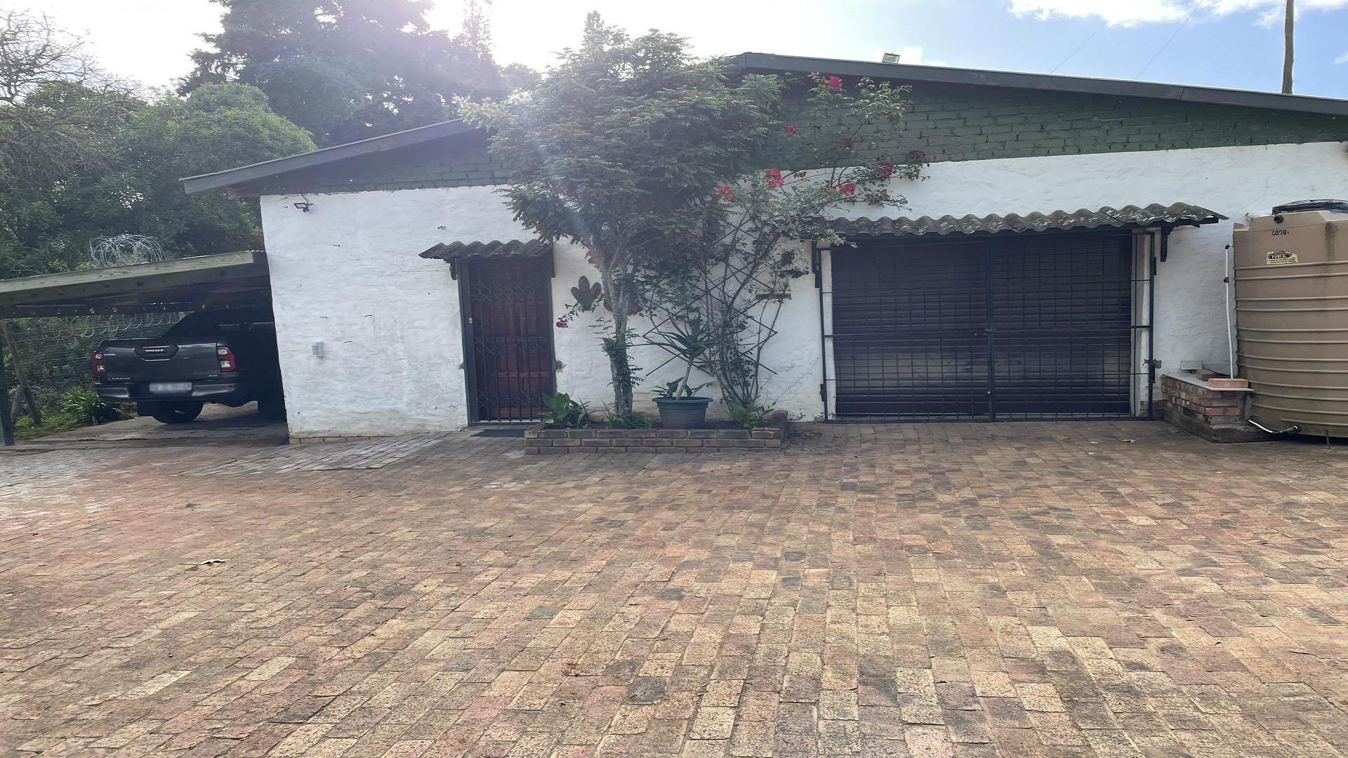 Front View of property in Grahamstown