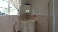 Main Bathroom - 9 square meters of property in Chartwell A.H.