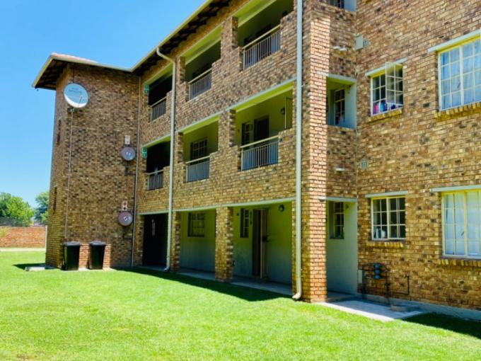 2 Bedroom Apartment for Sale For Sale in Boksburg - MR606582