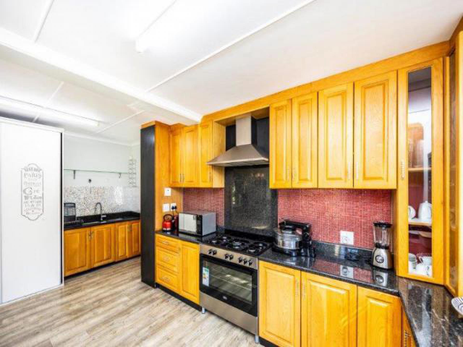 Kitchen of property in Dorchester Heights