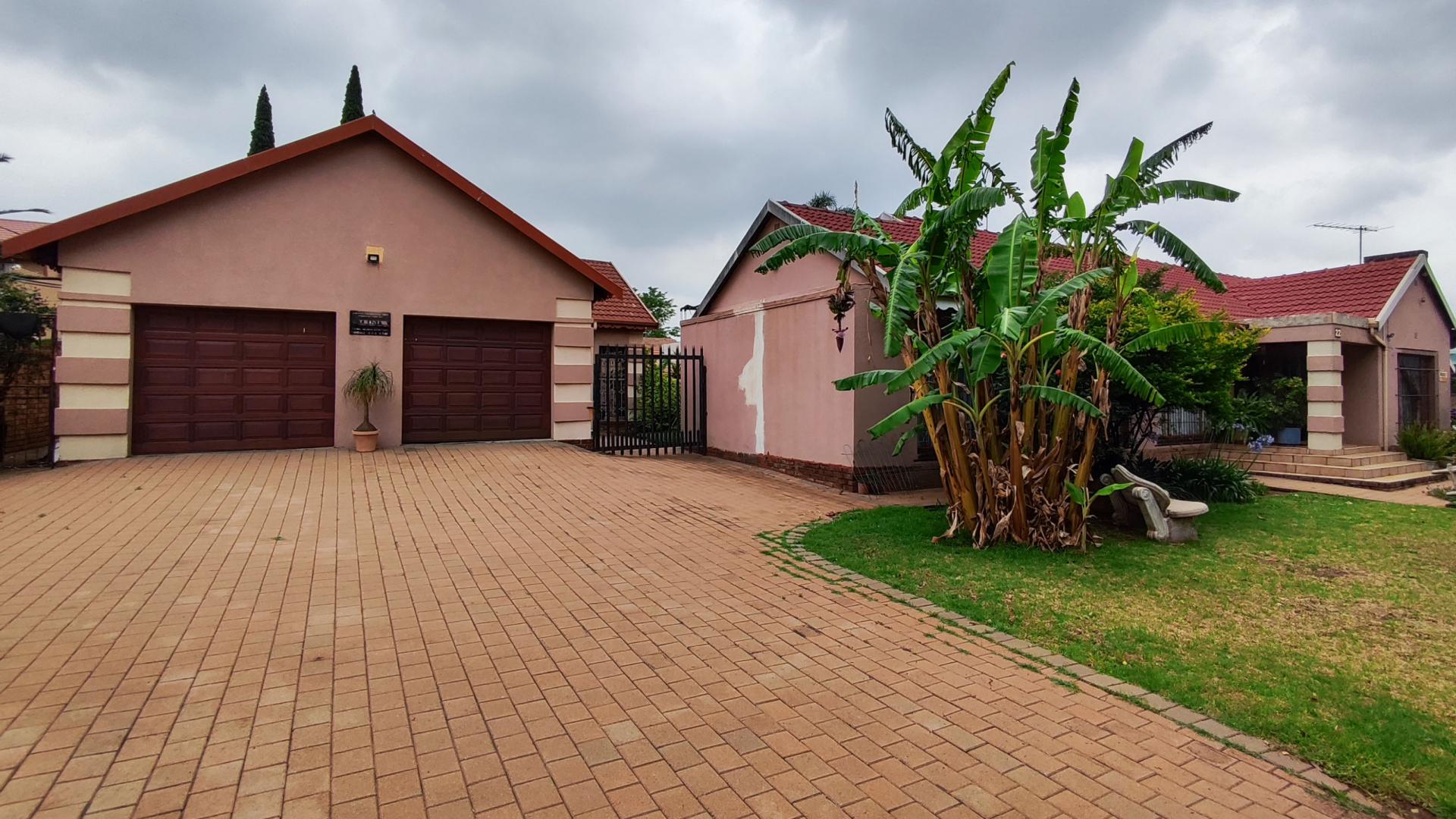 Front View of property in Boksburg