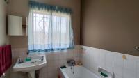 Bathroom 1 - 8 square meters of property in Boksburg