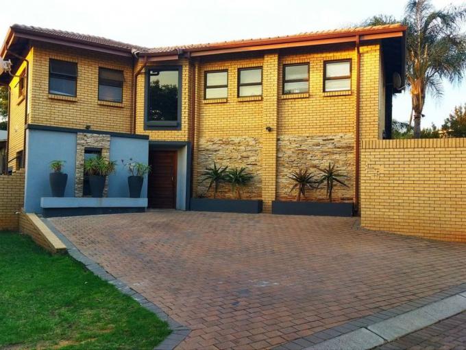 5 Bedroom House for Sale For Sale in Raslouw - MR608800