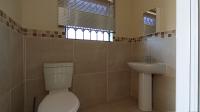 Main Bathroom - 4 square meters of property in Montana