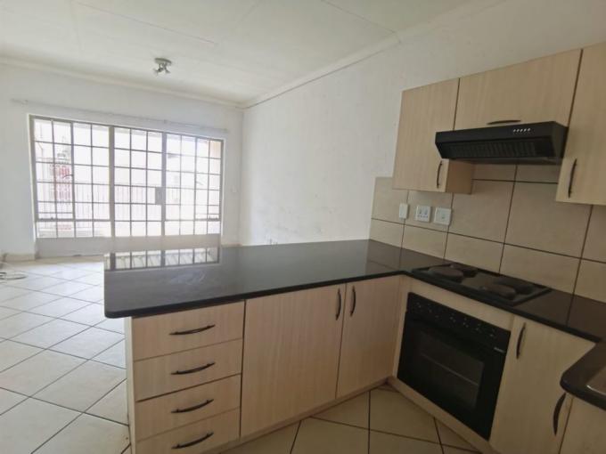 2 Bedroom Apartment for Sale For Sale in Waterval East - MR609497