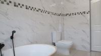 Main Bathroom - 10 square meters of property in Kibler Park