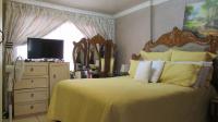 Main Bedroom - 15 square meters of property in Naturena