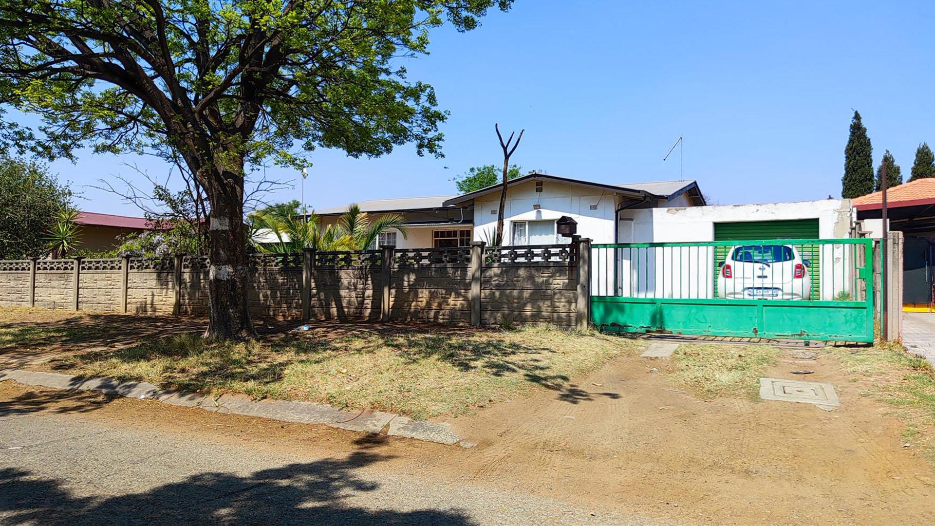 Front View of property in Vanderbijlpark