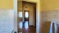 Bathroom 2 - 2 square meters of property in Vanderbijlpark