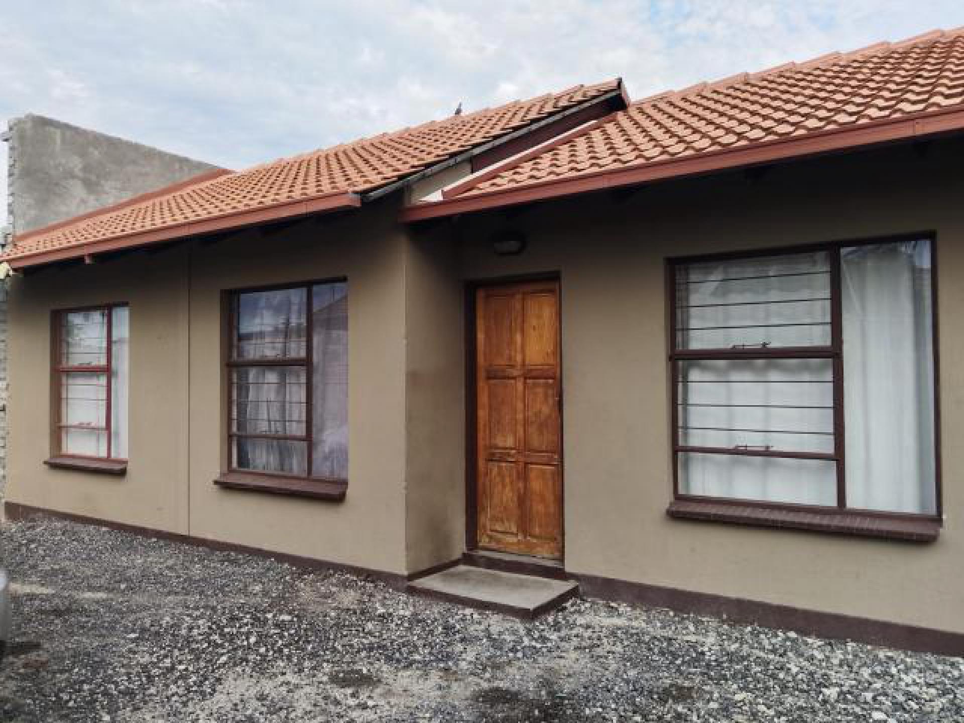 Front View of property in Boitekong