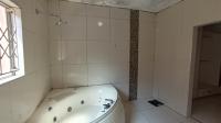 Main Bathroom - 11 square meters of property in Silverglen