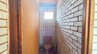 Bathroom 1 - 6 square meters of property in Silverglen