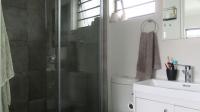 Bathroom 2 - 4 square meters of property in Little Falls