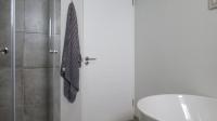 Main Bathroom - 7 square meters of property in Little Falls