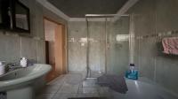 Bathroom 1 - 6 square meters of property in Mapetla