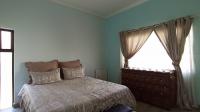 Bed Room 2 - 12 square meters of property in Maroeladal