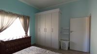 Bed Room 2 - 12 square meters of property in Maroeladal