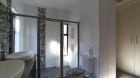 Main Bathroom - 8 square meters of property in Maroeladal