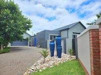 3 Bedroom 2 Bathroom House for Sale for sale in Midstream Estate