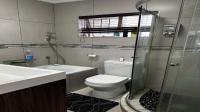 Bathroom 1 of property in Weltevreden Park