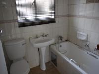 Bathroom 1 - 4 square meters of property in Beyers Park