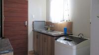 Kitchen - 4 square meters of property in Palm Ridge