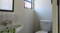 Main Bathroom - 4 square meters of property in Dawn Park