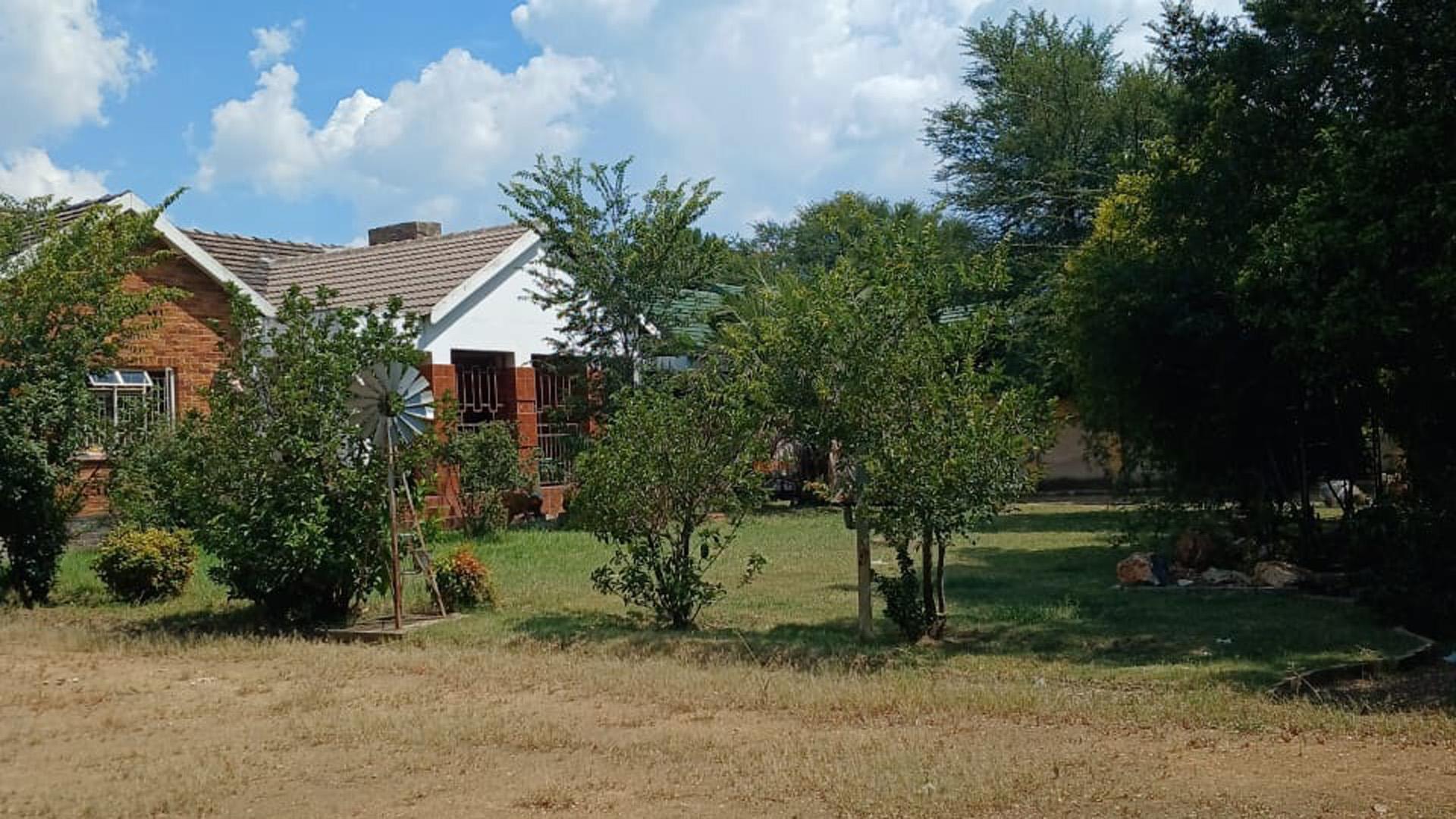 Front View of property in Evander