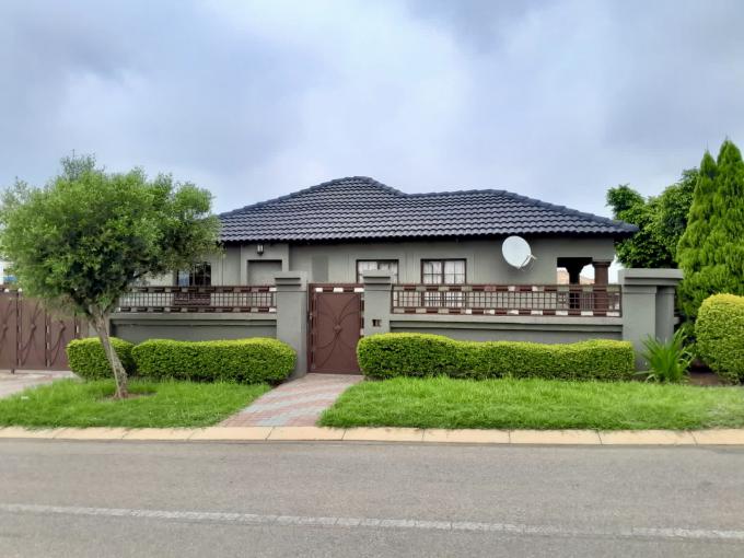 3 Bedroom Freehold Residence for Sale For Sale in Elandspoort - MR614168