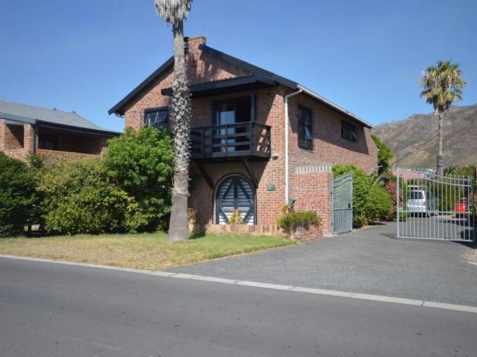 5 Bedroom House for Sale For Sale in Gordons Bay - MR614218