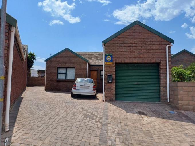 3 Bedroom House for Sale For Sale in Vredenburg - MR614231