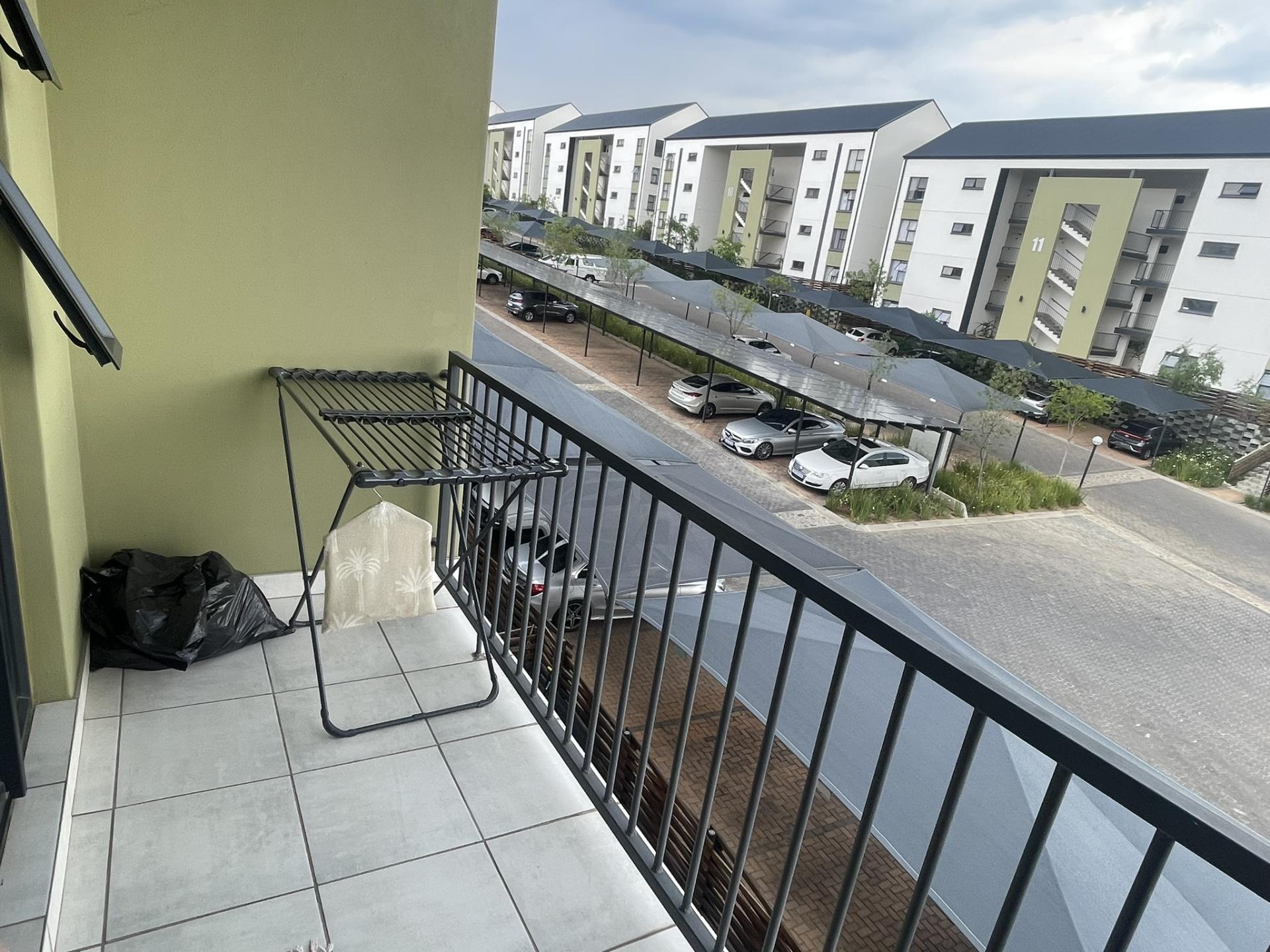 Balcony of property in Linbro Park A.H.