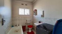 Bathroom 1 - 7 square meters of property in Peacehaven