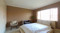 Main Bedroom - 18 square meters of property in Rua Vista