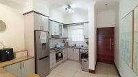 Kitchen - 14 square meters of property in Umhlanga Ridge