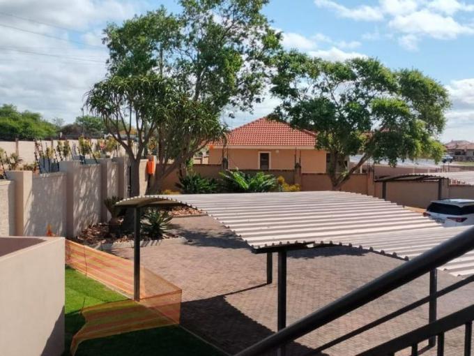 2 Bedroom Simplex for Sale For Sale in Polokwane - MR615790