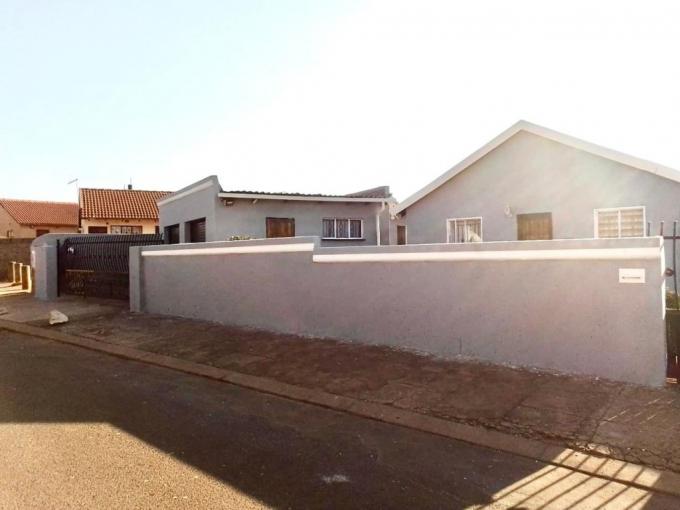 3 Bedroom House for Sale For Sale in Vosloorus - MR615890