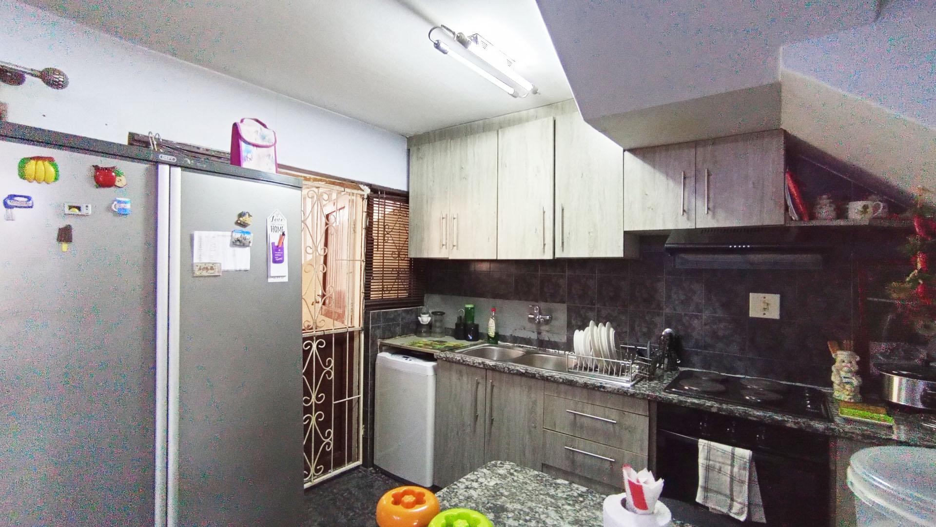 Kitchen - 9 square meters of property in Reservior Hills