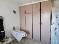 Bed Room 1 - 8 square meters of property in Reservior Hills