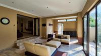 Informal Lounge - 42 square meters of property in Greenstone Hill