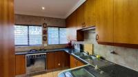 Kitchen - 15 square meters of property in Greenstone Hill