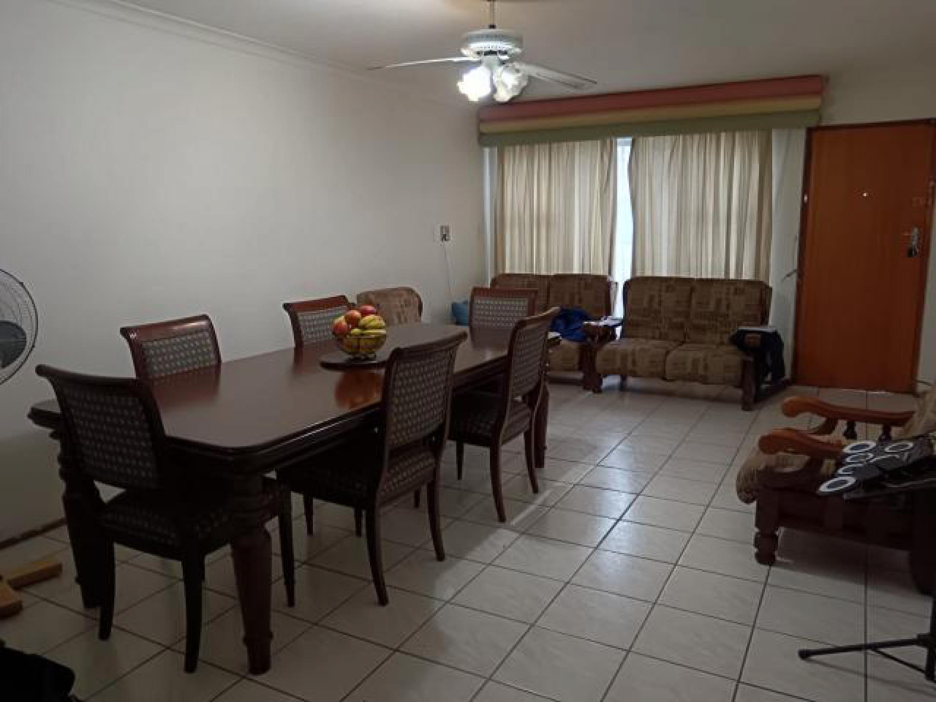 Dining Room of property in Summer Greens