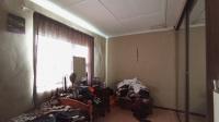 Bed Room 2 - 16 square meters of property in Bosmont