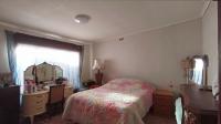 Bed Room 1 - 34 square meters of property in Bosmont