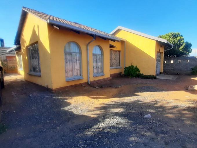 3 Bedroom House for Sale For Sale in Tlhabane West - MR617161