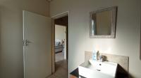 Bathroom 3+ - 6 square meters of property in Savoy Estate 